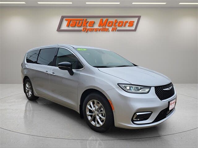 2026 Chrysler Pacifica Limited FWD