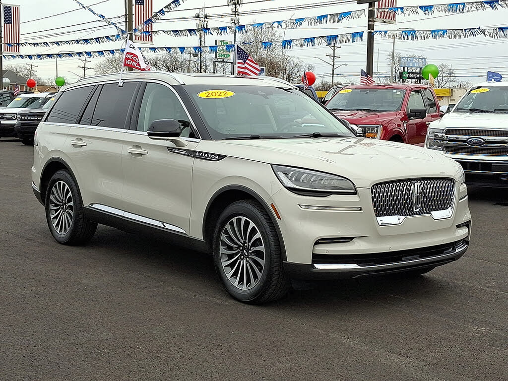 2022 Lincoln Aviator Standard AWD