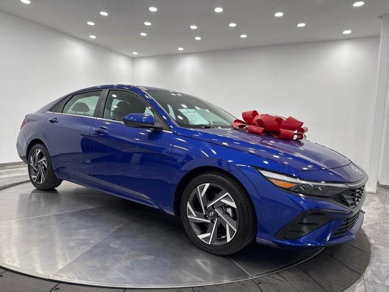 2025 Hyundai Elantra SEL Convenience FWD