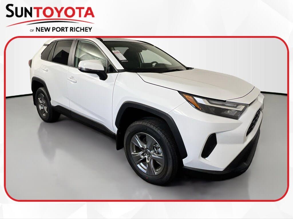2025 Toyota RAV4 XLE FWD