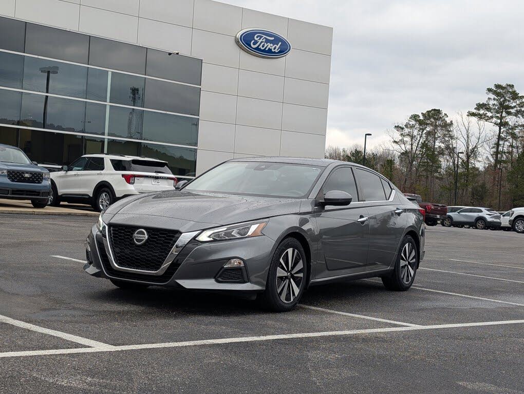 2022 Nissan Altima 2.5 SV FWD