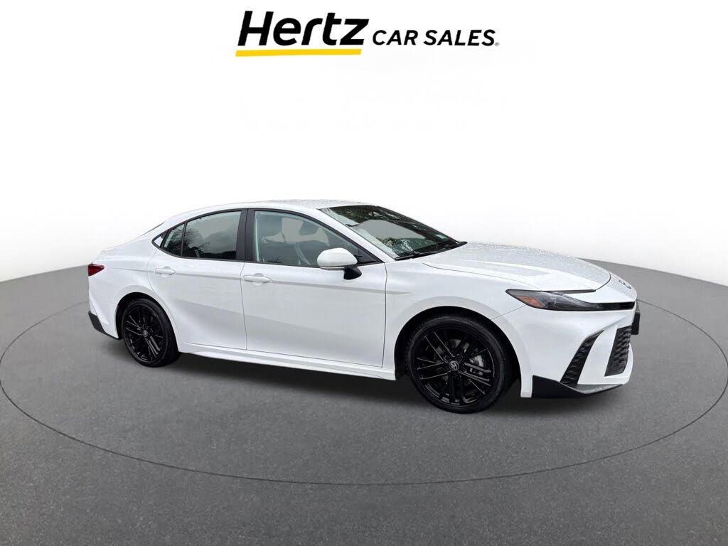 2025 Toyota Camry SE FWD