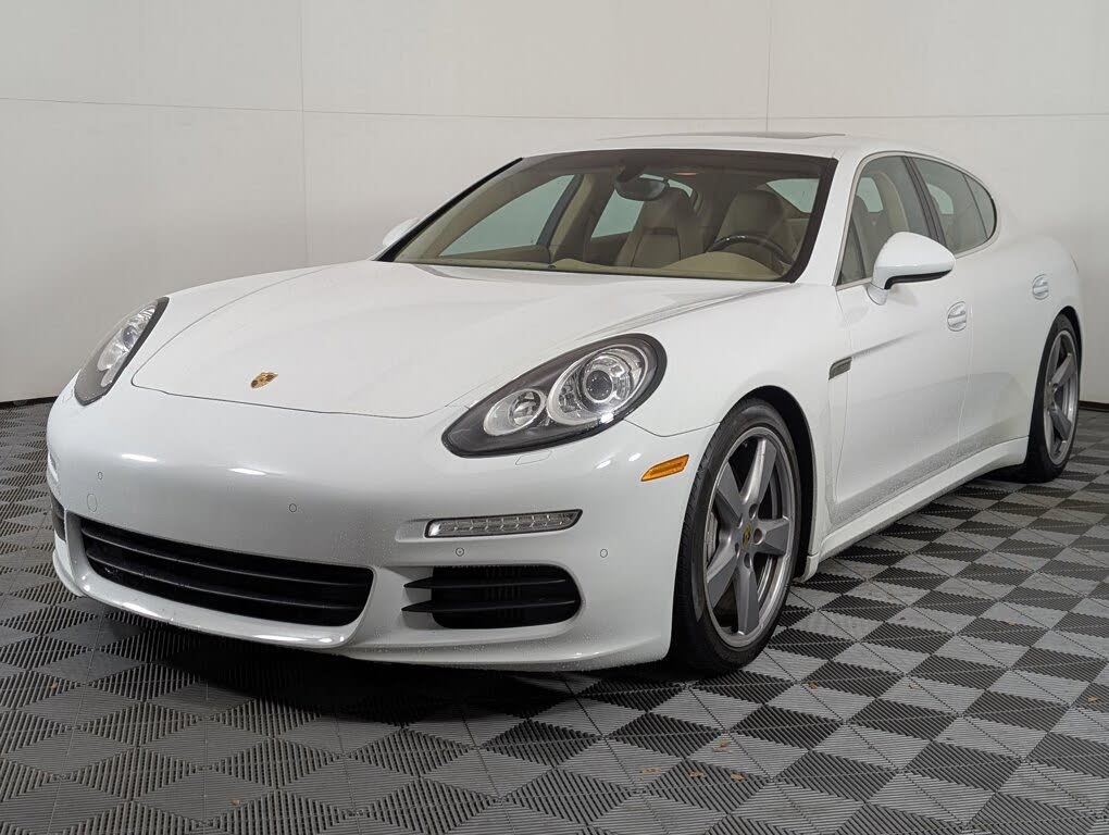 2016 Porsche Panamera S