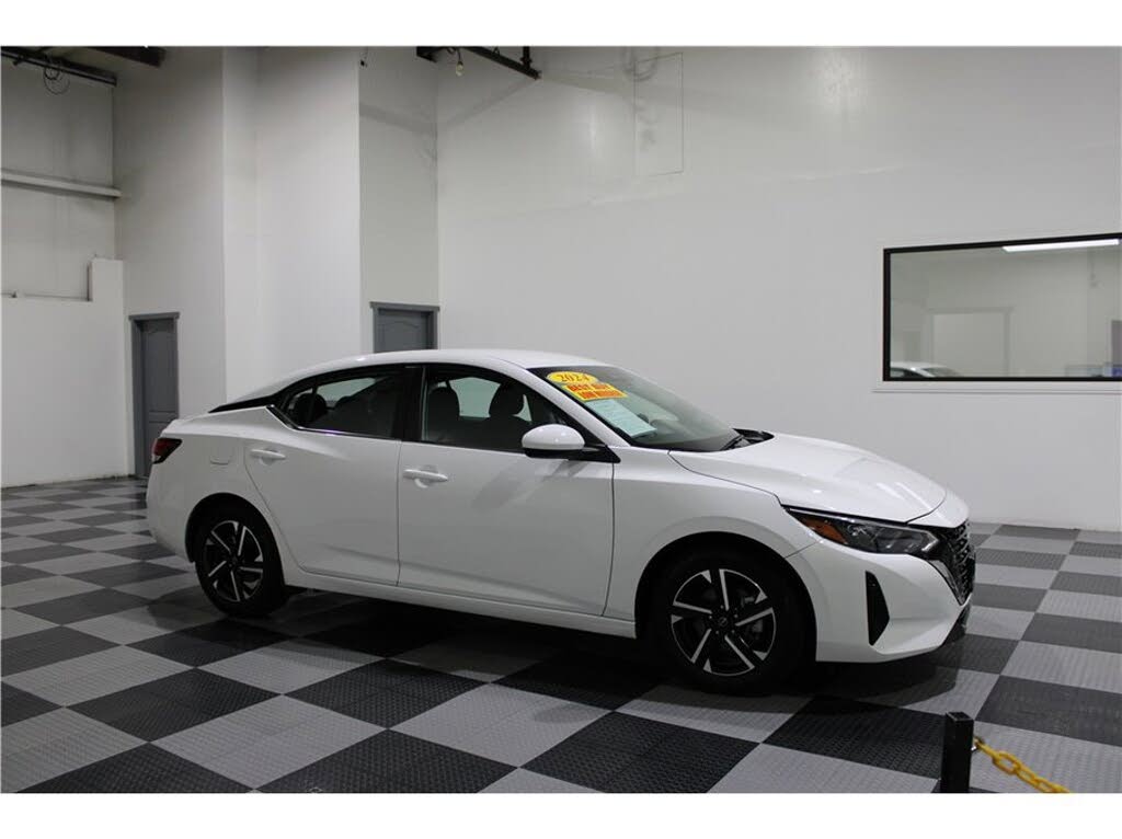 2024 Nissan Sentra SV FWD