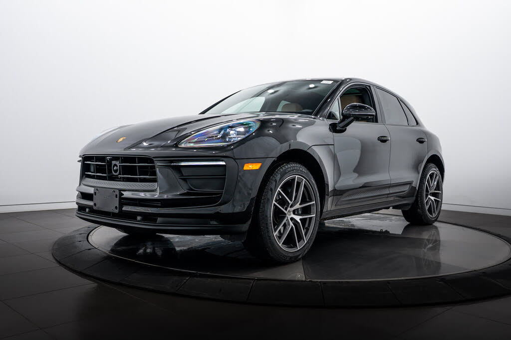 2025 Porsche Macan AWD