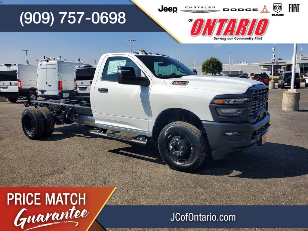 2026 RAM 3500 Chassis Tradesman Regular Cab LB DRW RWD