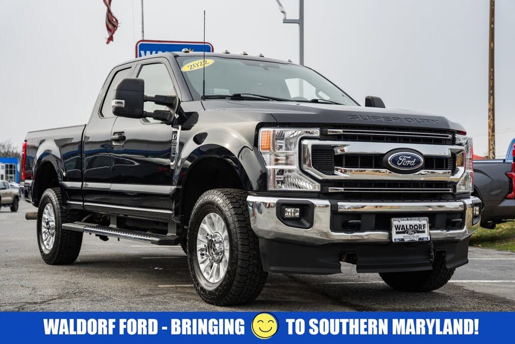 2022 Ford F-350 Super Duty XLT Crew Cab 4WD