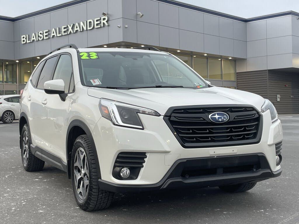 2023 Subaru Forester Premium Crossover AWD