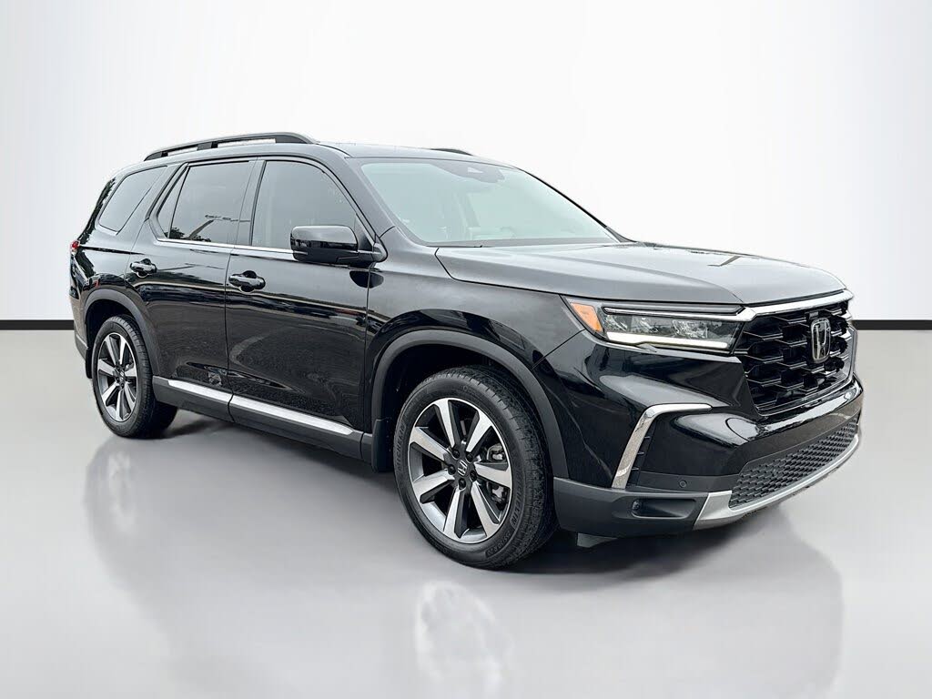 2025 Honda Pilot Touring FWD