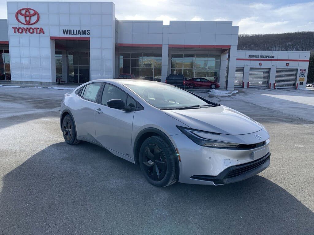 2026 Toyota Prius LE AWD