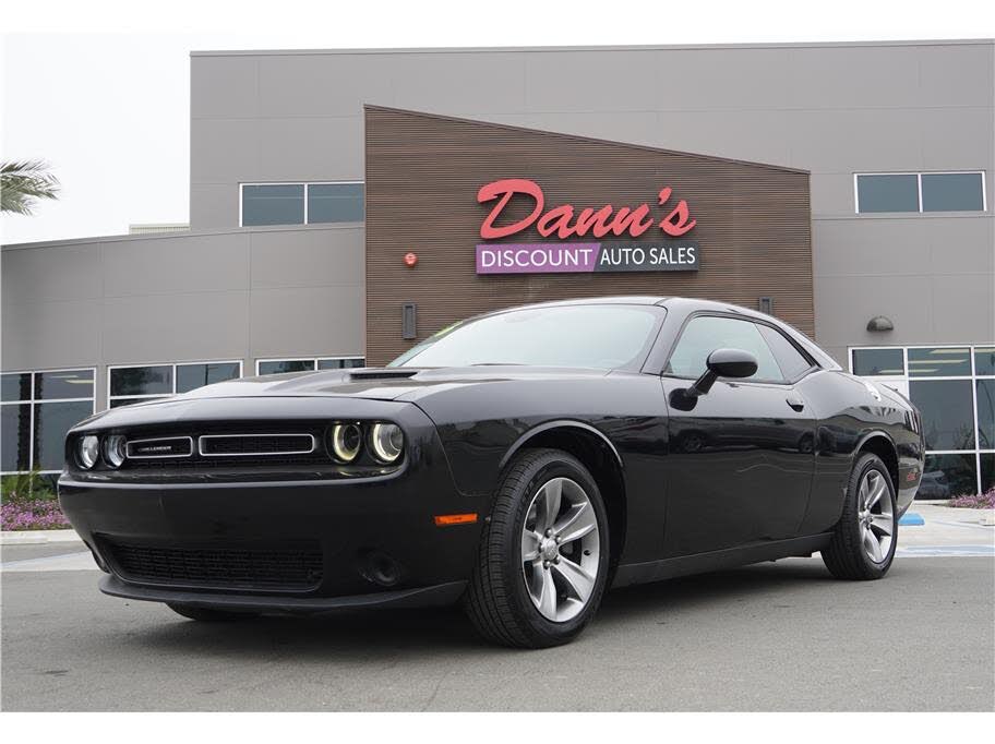 2016 Dodge Challenger SXT RWD