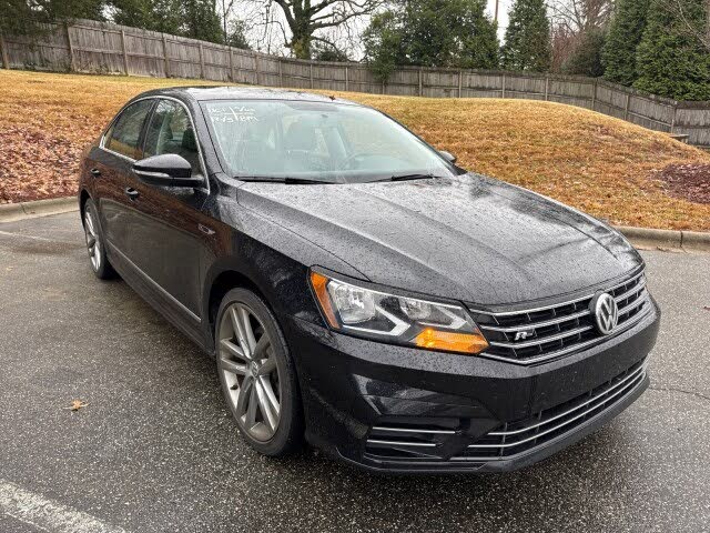 2017 Volkswagen Passat R-Line