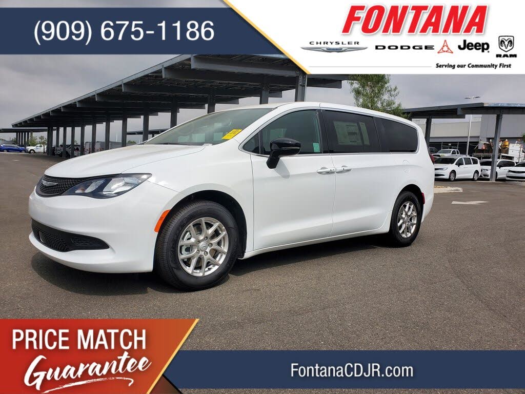 2025 Chrysler Voyager LX FWD