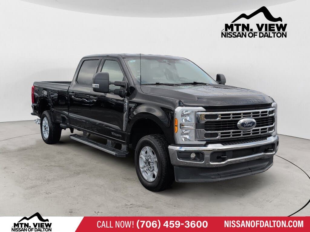 2025 Ford F-250 Super Duty XLT Crew Cab 4WD