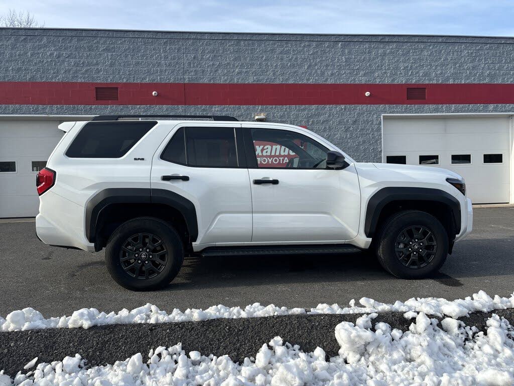 2025 Toyota 4Runner SR5 4WD