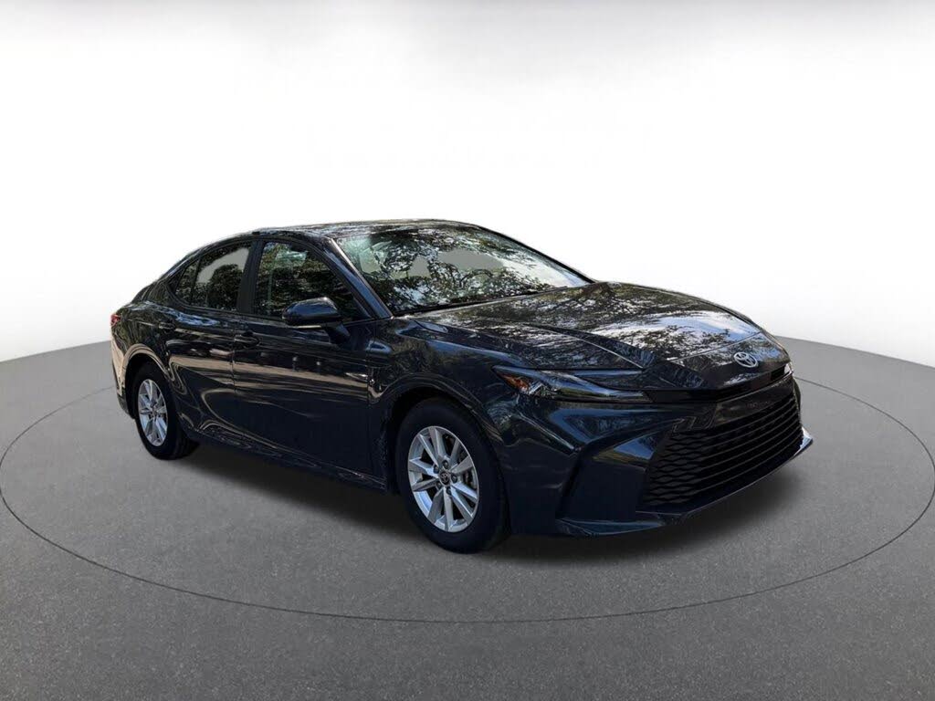 2025 Toyota Camry LE FWD