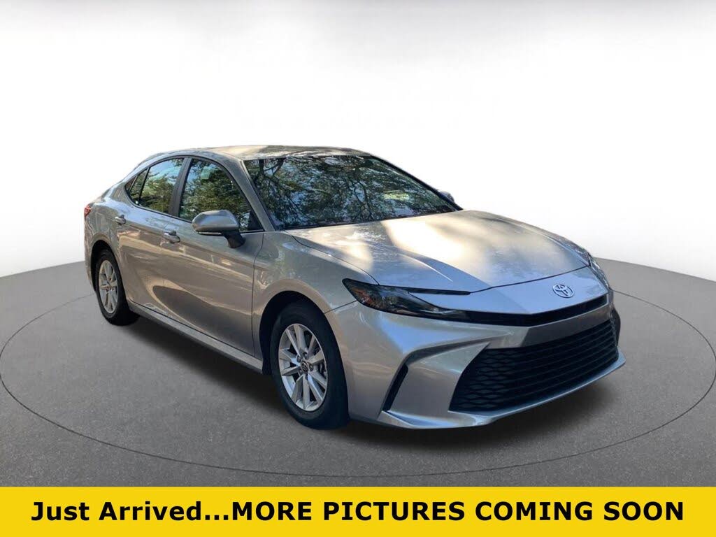 2025 Toyota Camry LE FWD