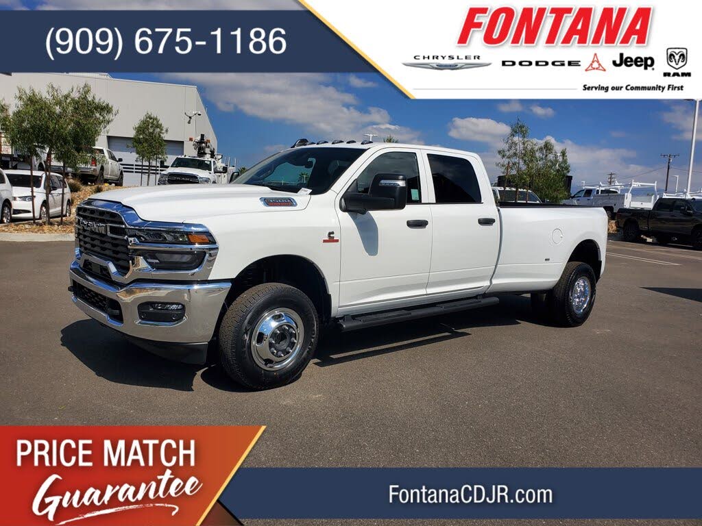 2026 RAM 3500 Tradesman Crew Cab LB DRW 4WD