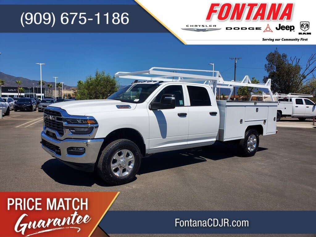 2026 RAM 3500 Chassis Tradesman Crew Cab LB 4WD