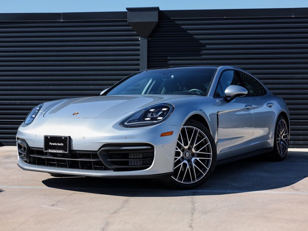 2022 Porsche Panamera 4 AWD