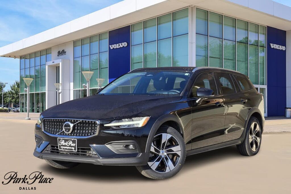 2023 Volvo V60 Cross Country B5 Plus AWD