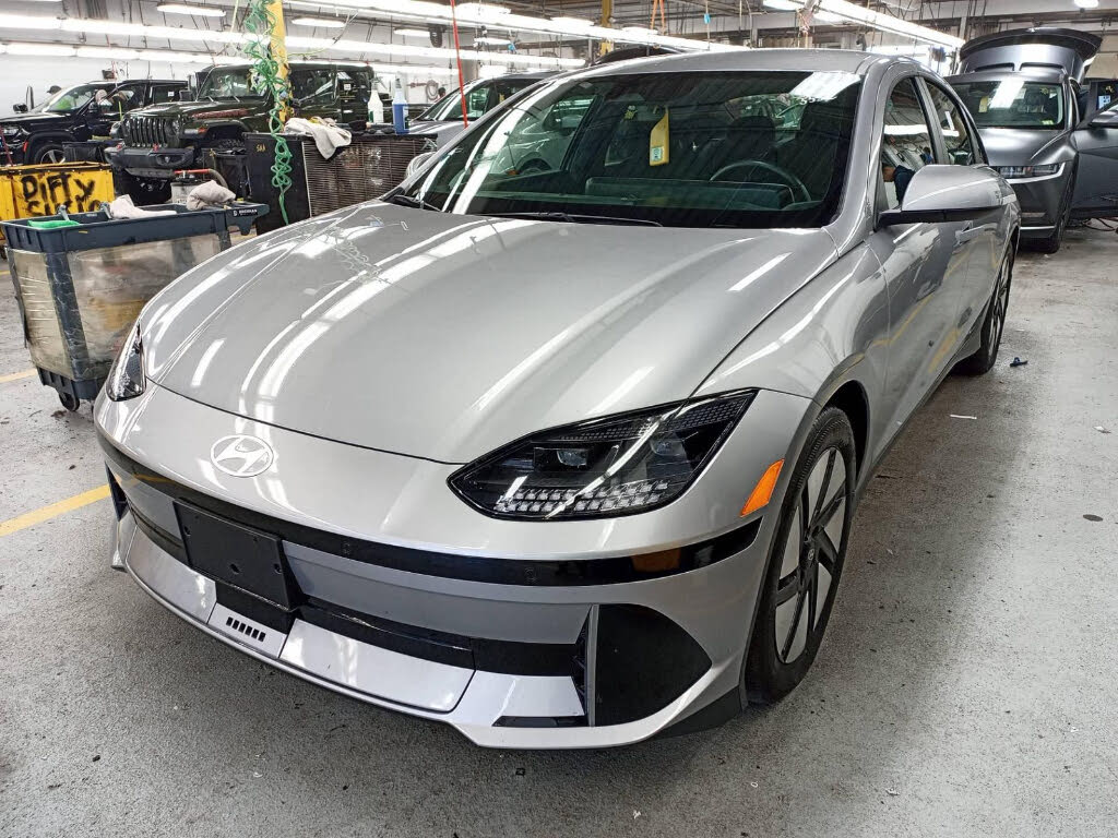 2024 Hyundai Ioniq 6 SE AWD