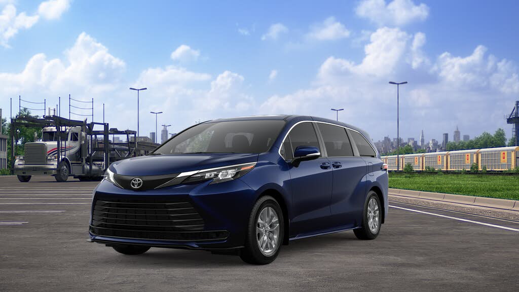 2026 Toyota Sienna LE 8-Passenger AWD