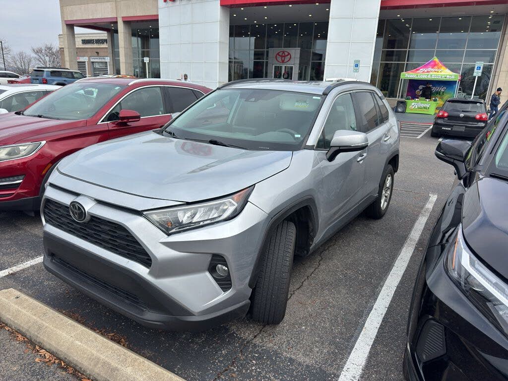 2021 Toyota RAV4 XLE FWD