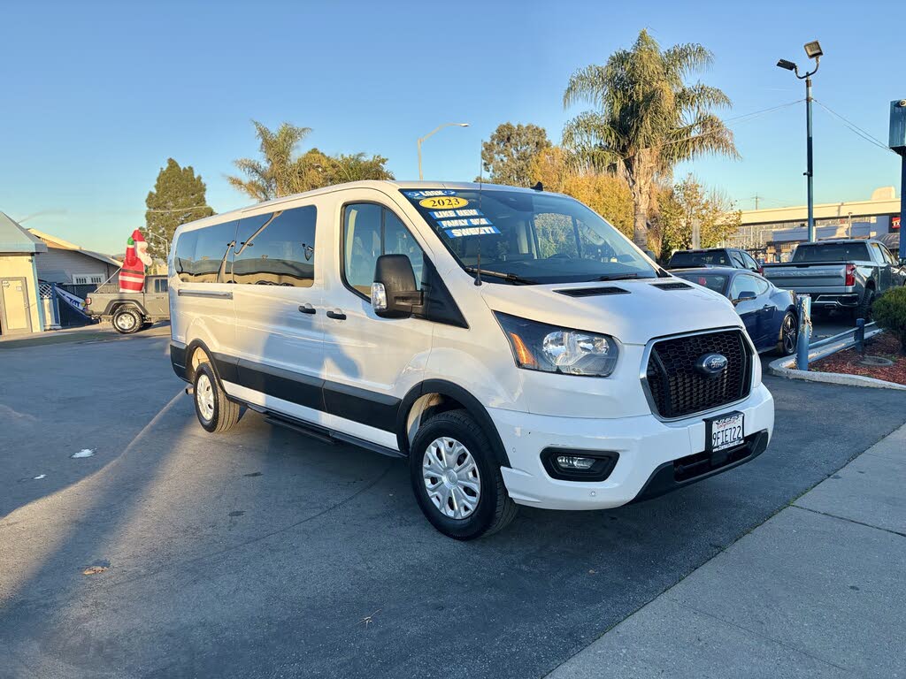 2023 Ford Transit Passenger 350 XLT Low Roof LB RWD