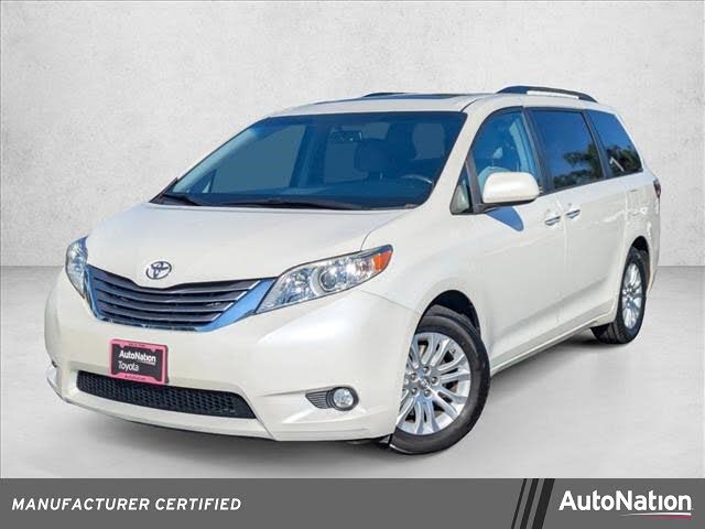 2017 Toyota Sienna XLE Premium 8-Passenger FWD