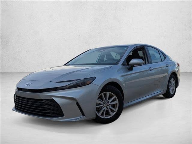 2025 Toyota Camry LE FWD