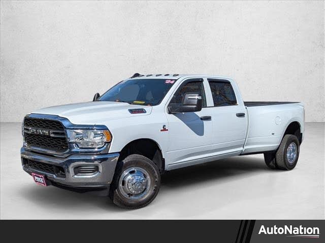 2024 RAM 3500 Tradesman Crew Cab LB DRW 4WD