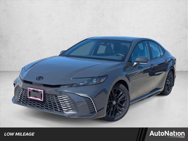 2025 Toyota Camry SE FWD