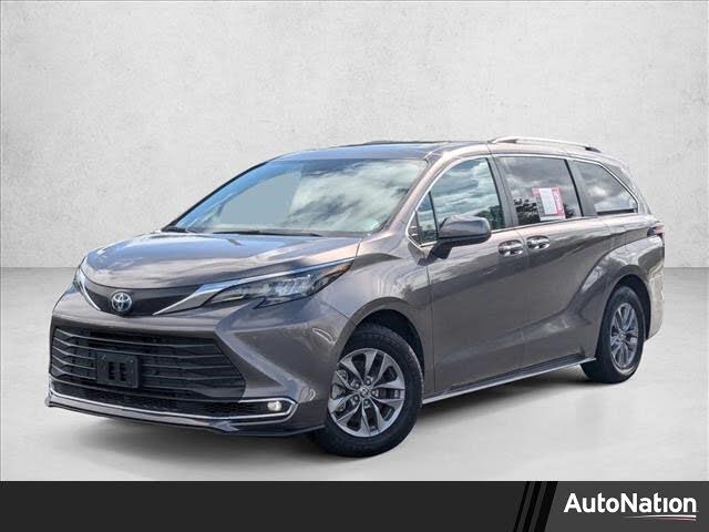 2024 Toyota Sienna XLE 7-Passenger FWD