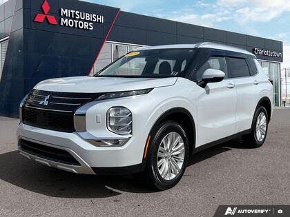 2023 Mitsubishi Outlander SE S-AWC