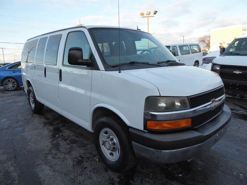 2012 Chevrolet Express Passenger 2500 LT RWD