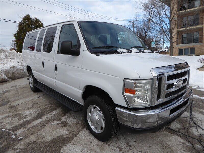 2014 Ford E-Series E-350 XL Super Duty Passenger Van