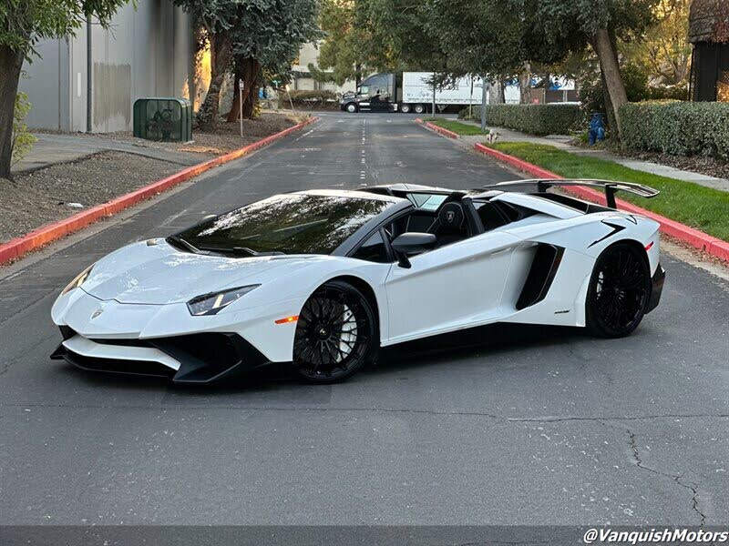 2017 Lamborghini Aventador LP 750-4 SV