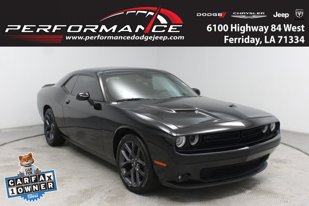 2022 Dodge Challenger SXT RWD