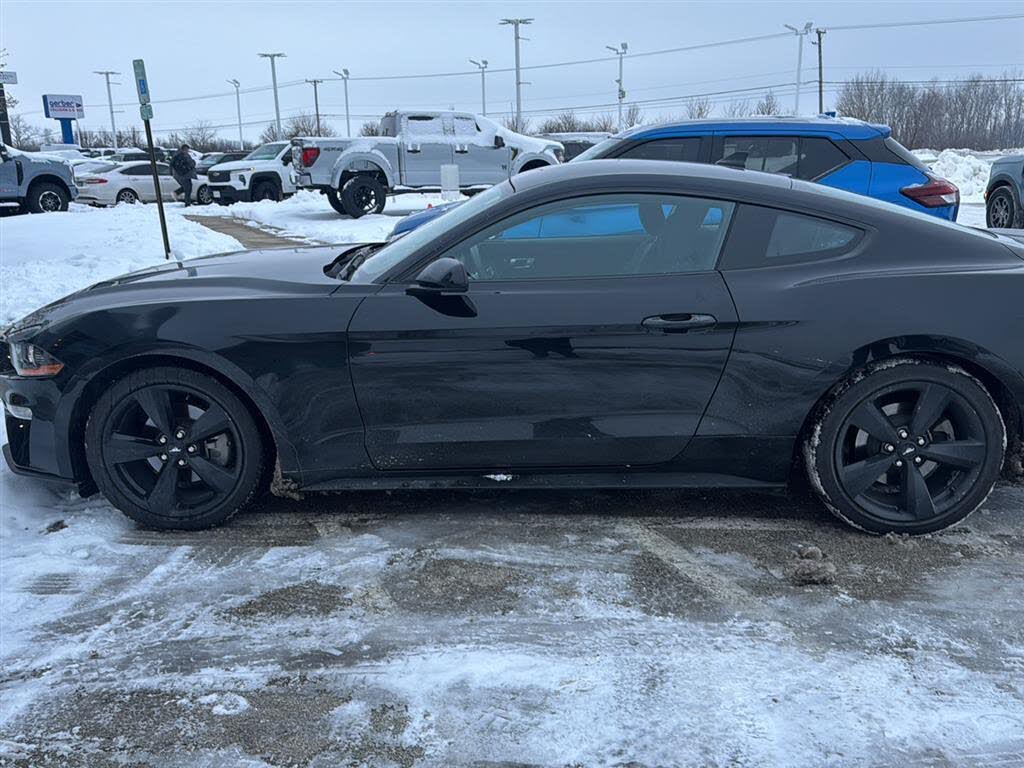 2022 Ford Mustang EcoBoost Fastback RWD