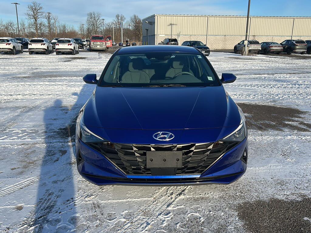 2023 Hyundai Elantra SEL FWD