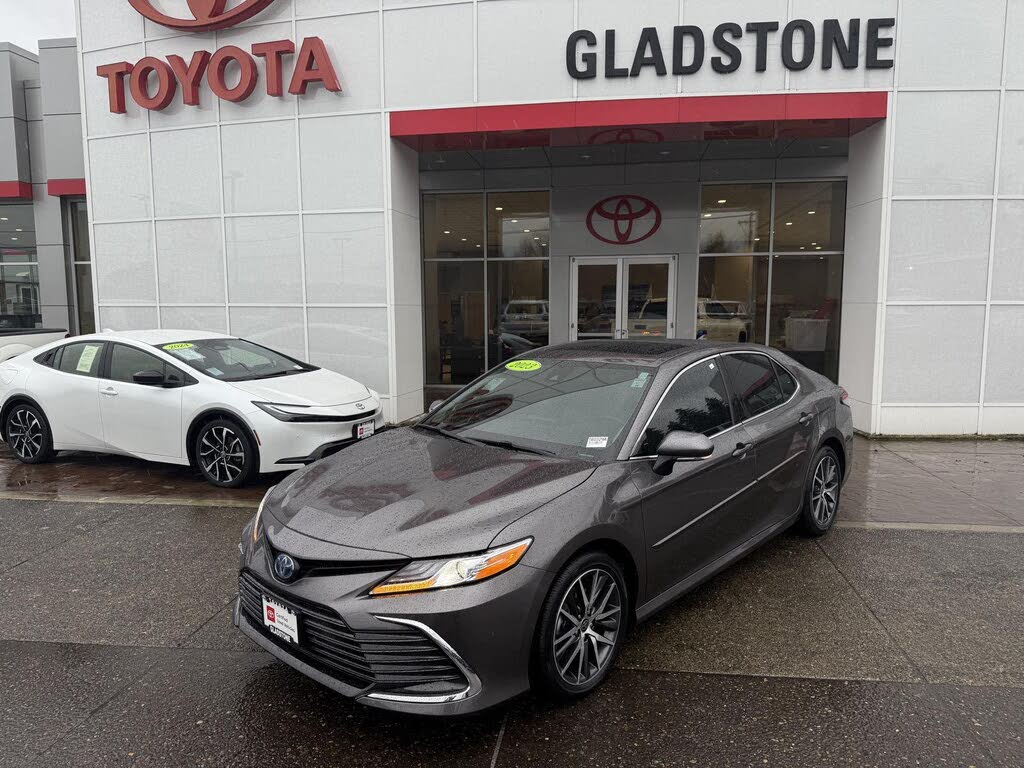 2023 Toyota Camry Hybrid XLE FWD