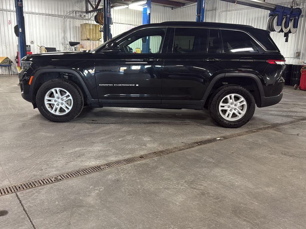 2024 Jeep Grand Cherokee Laredo 4WD