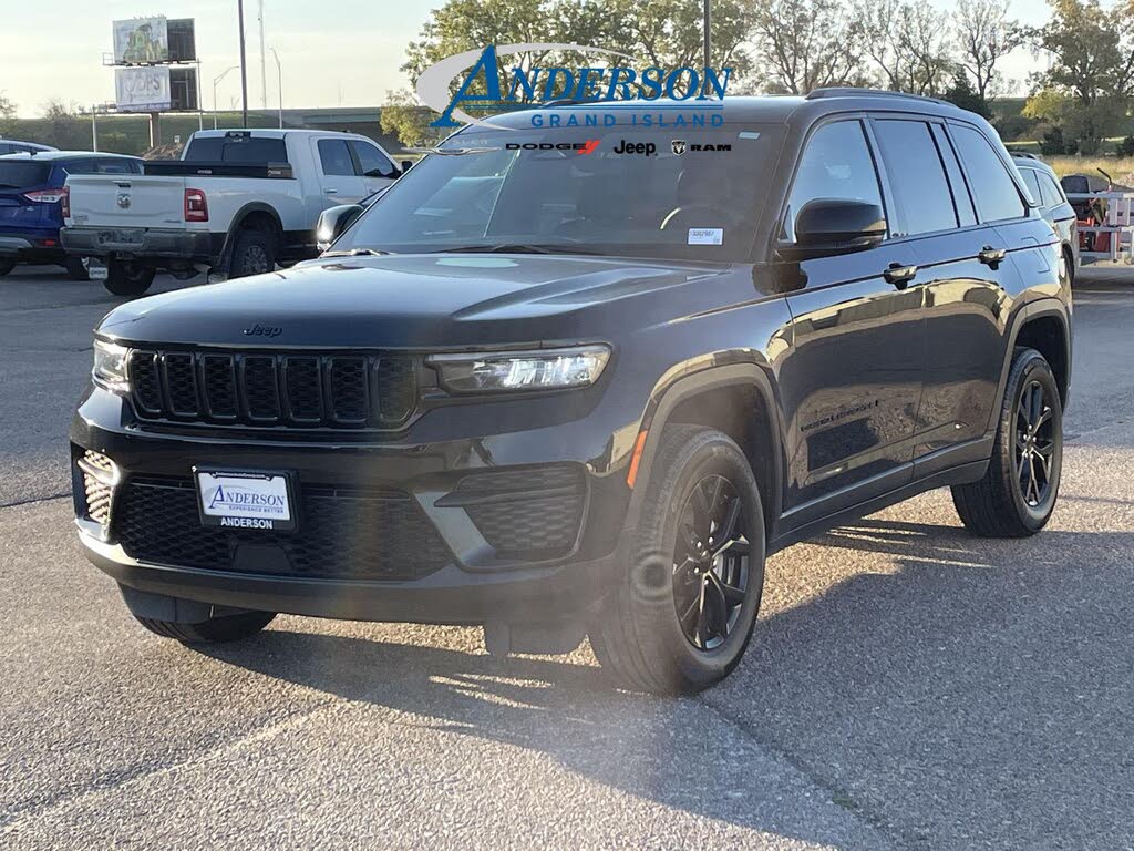 2024 Jeep Grand Cherokee Altitude 4WD