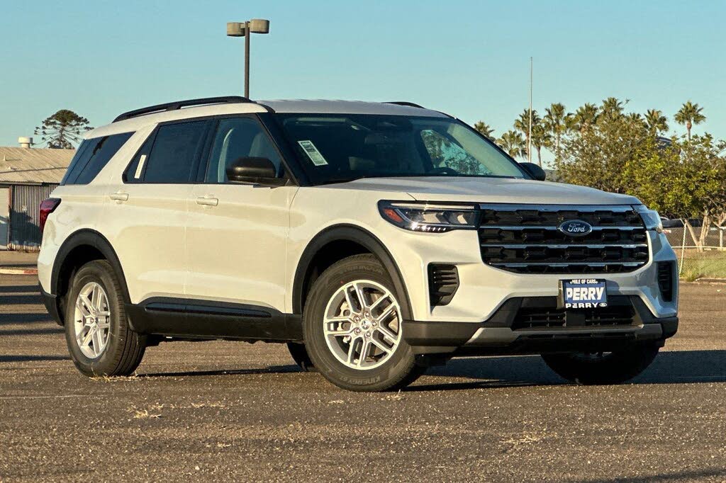 2026 Ford Explorer Active RWD