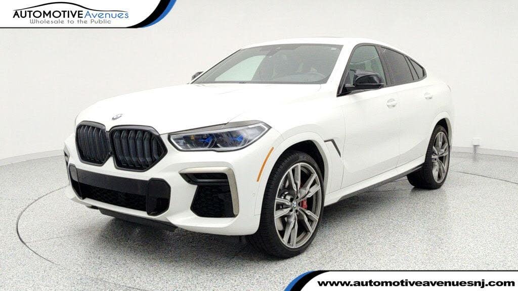 2022 BMW X6 M50i AWD