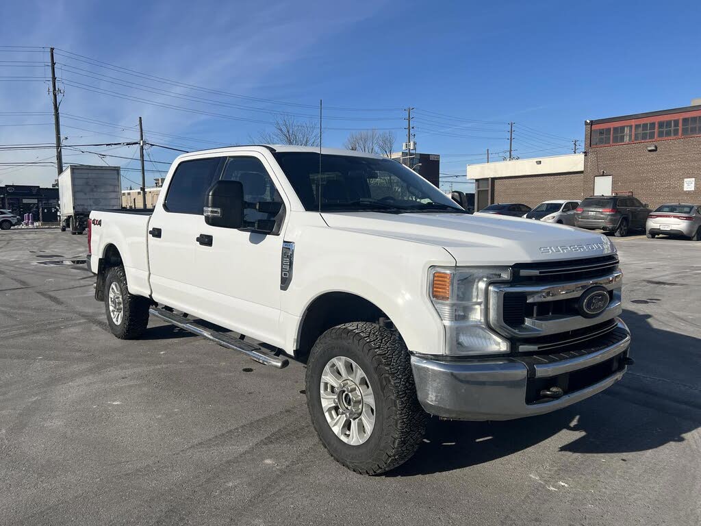 2022 Ford F-250 Super Duty XLT Crew Cab 4WD
