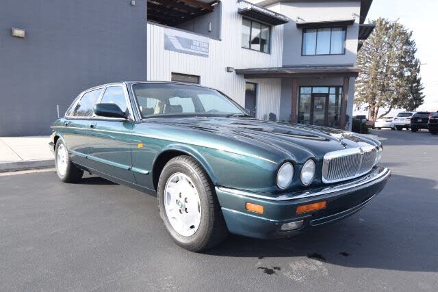 1995 Jaguar XJ-Series XJ6 Sedan RWD