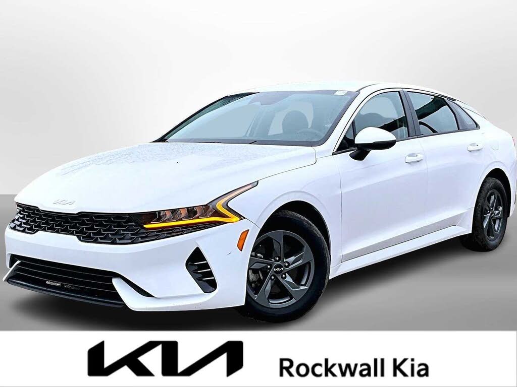 2022 Kia K5 LX FWD