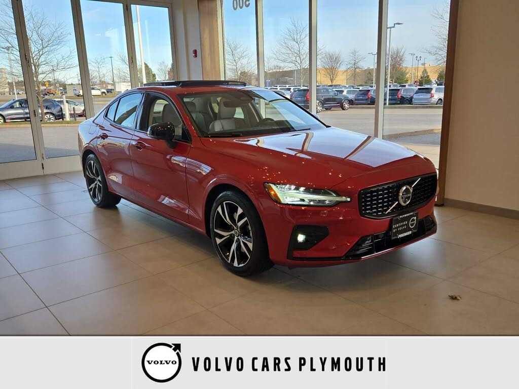 2025 Volvo S60 B5 Plus AWD